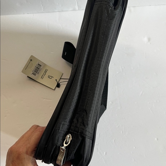 NWT BAGGALLINI “complete cosmetic” case - Picture 10 of 13